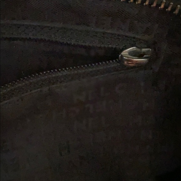 Authentic Chanel purse - Picture 6 of 8